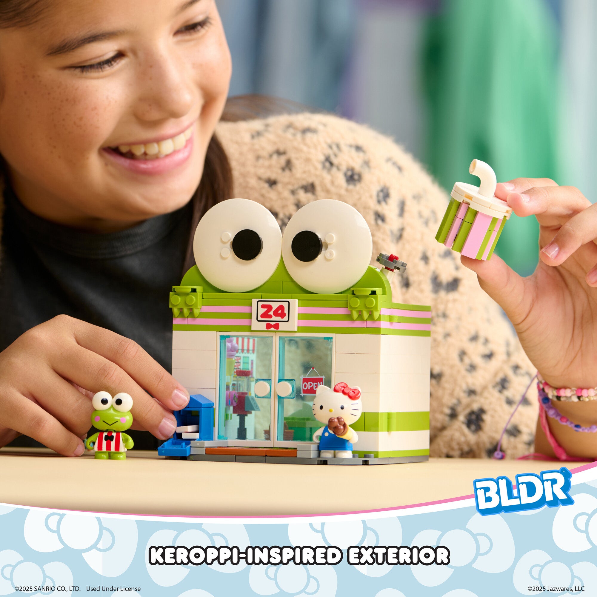 Hello Kitty and Friends Keroppi Mart Building Set - Image 2