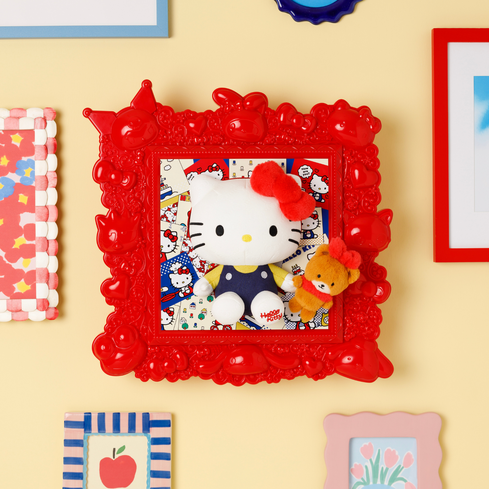 Hello Kitty and Friends Hello Kitty & Tiny Chum 3D Artistic Frame - Image 2