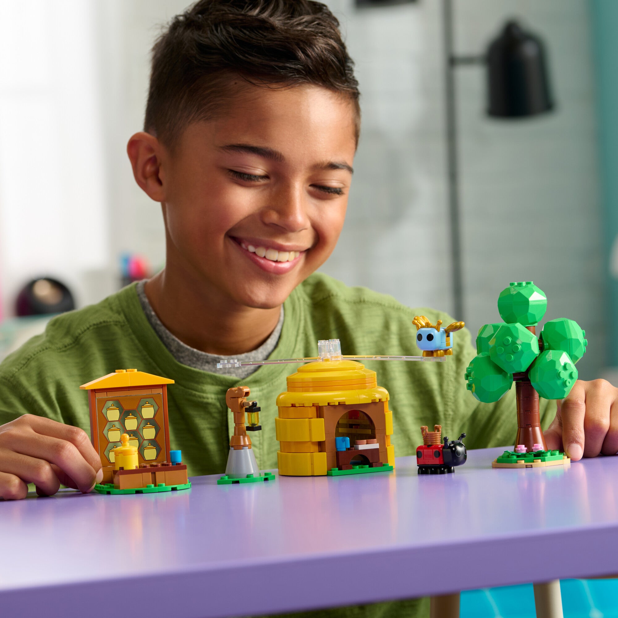 Adopt Me Coffee Shop Building Set - Image 6