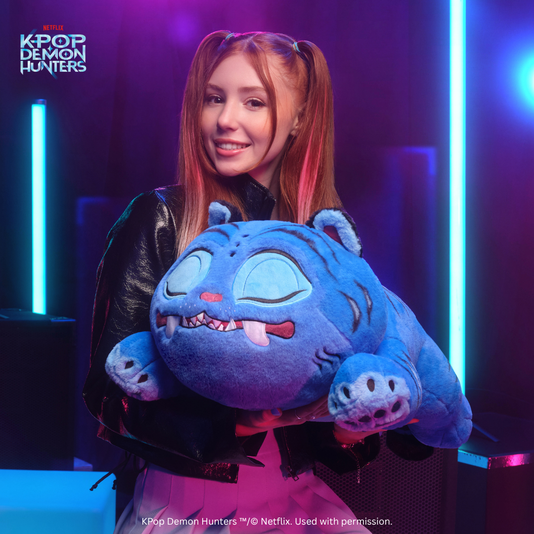 KPop Demon Hunters 18-Inch Sleeping Derpy Tiger - Image 2
