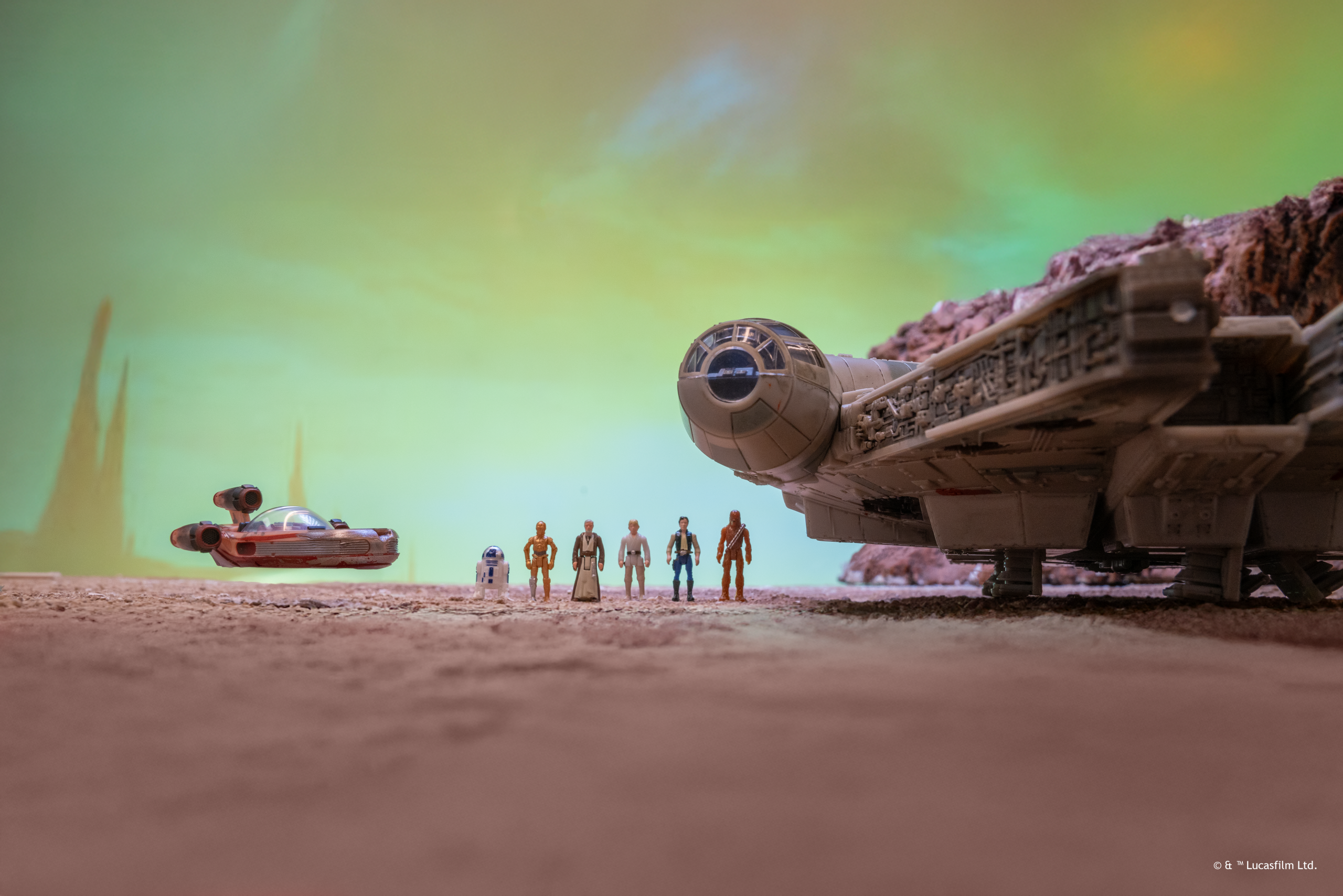 STAR WARS Micro Galaxy Squadron Millennium Falcon - Image 5