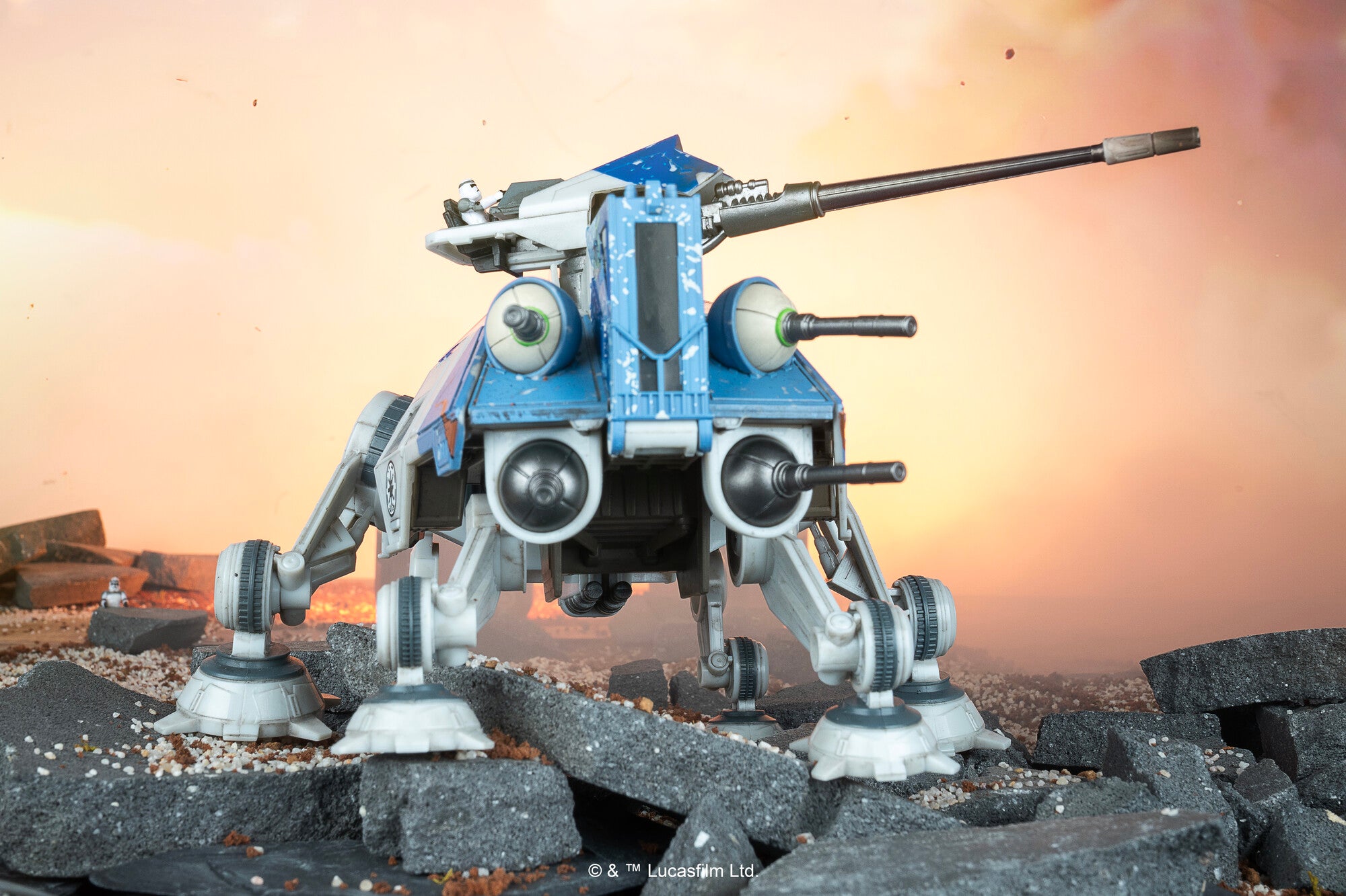 STAR WARS™ Micro Galaxy Squadron AT-TE (104th Battalion) - Image 10
