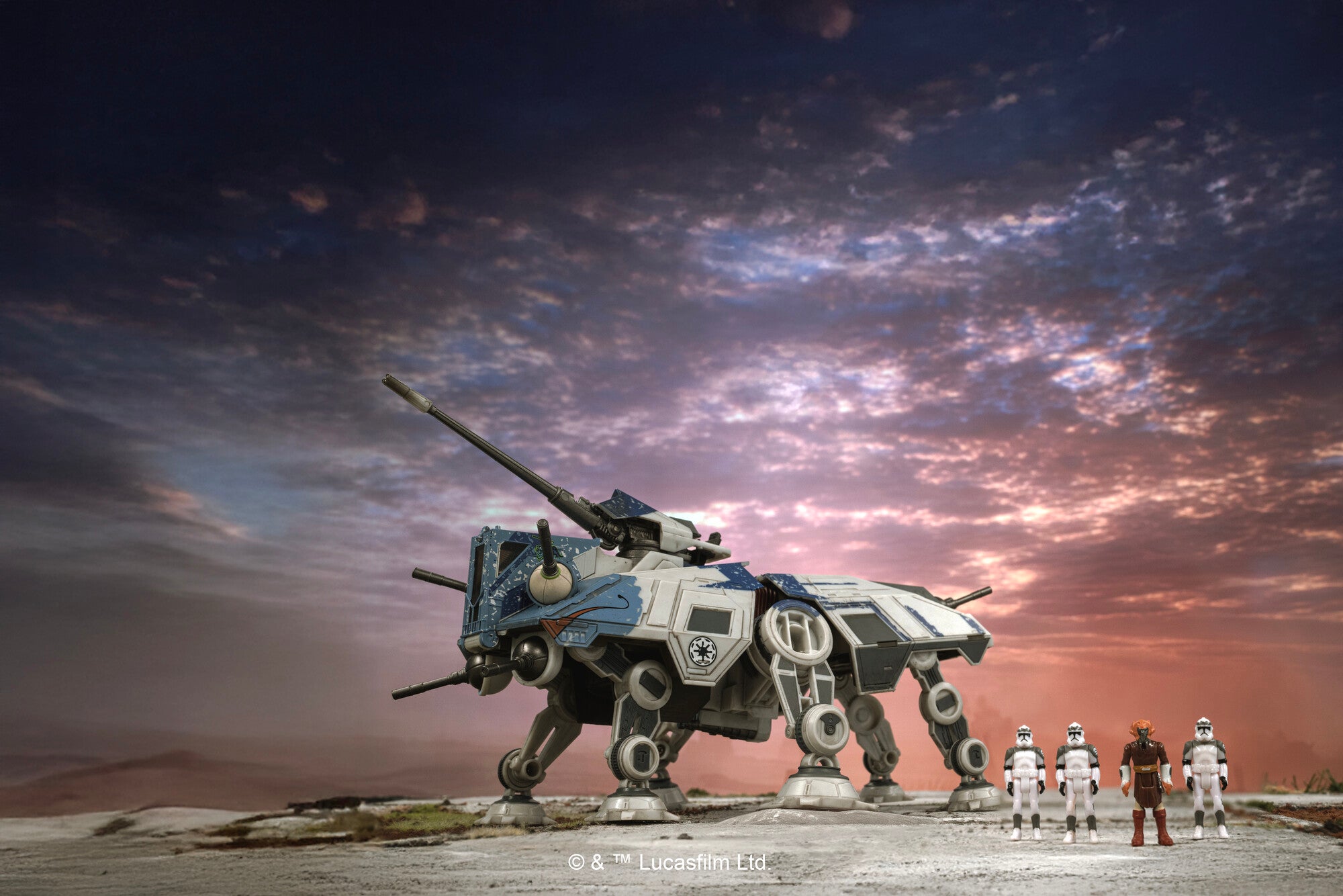 STAR WARS™ Micro Galaxy Squadron AT-TE (104th Battalion) - Image 12