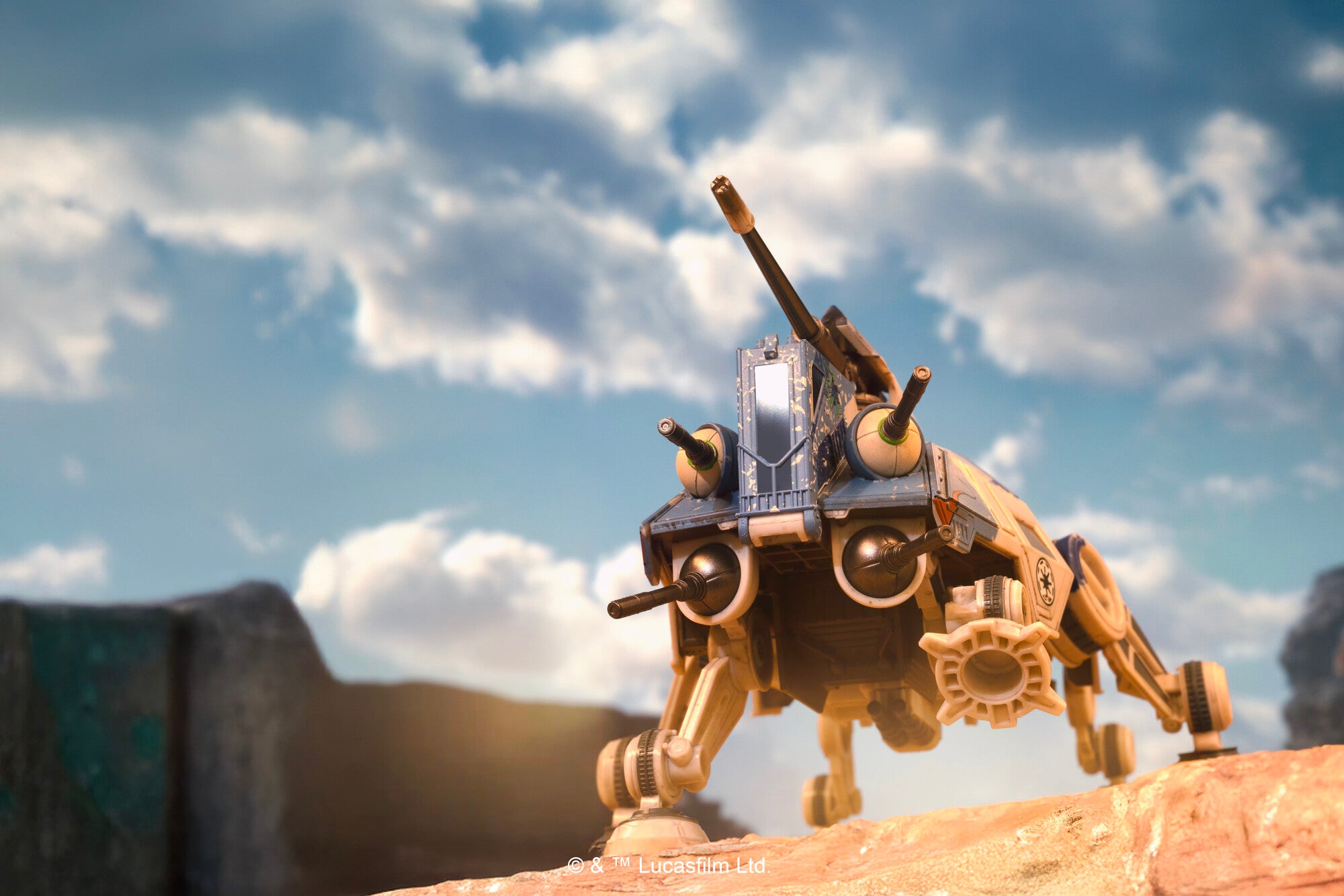 STAR WARS™ Micro Galaxy Squadron AT-TE (104th Battalion) - Image 7