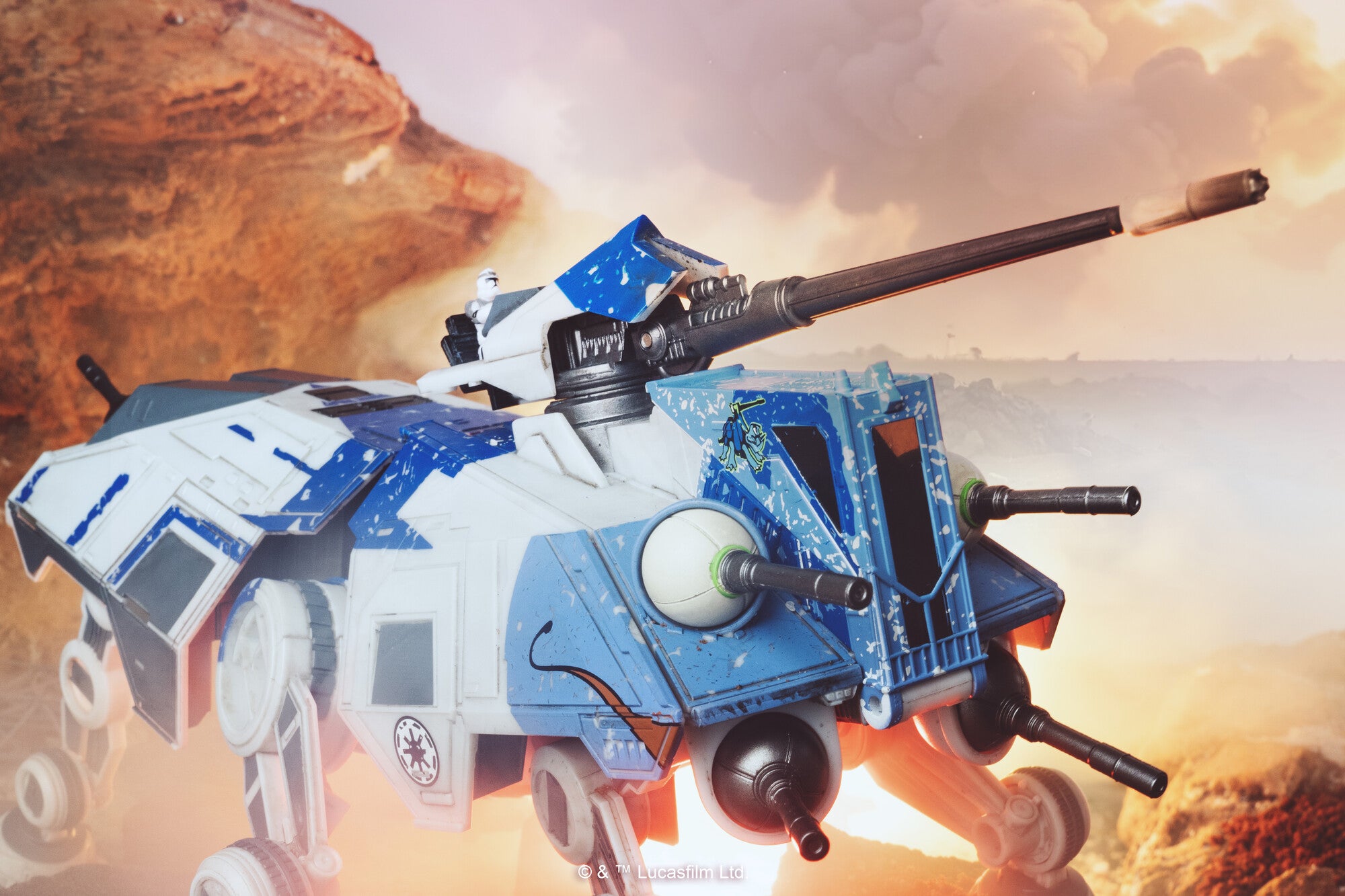 STAR WARS™ Micro Galaxy Squadron AT-TE (104th Battalion) - Image 6